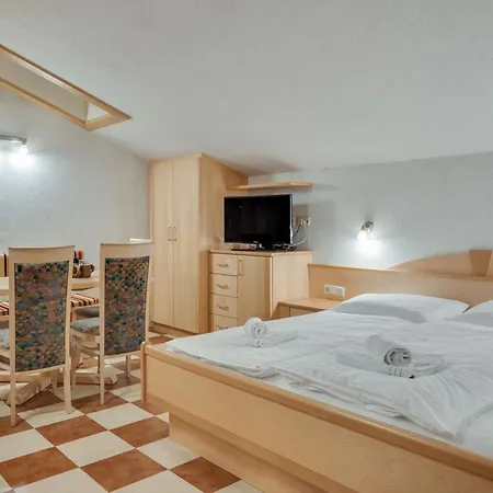 Beautiful In Zell Am Near Area Apartment